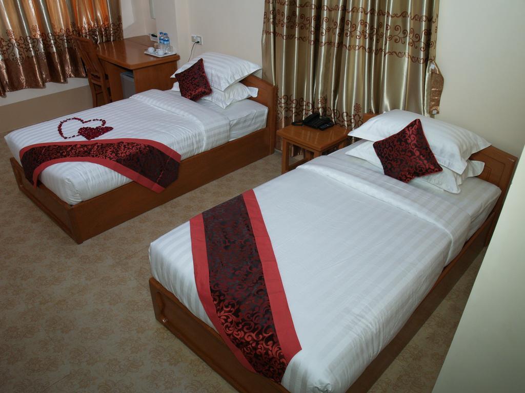 Nice Dream Hotel Мандалей Екстериор снимка