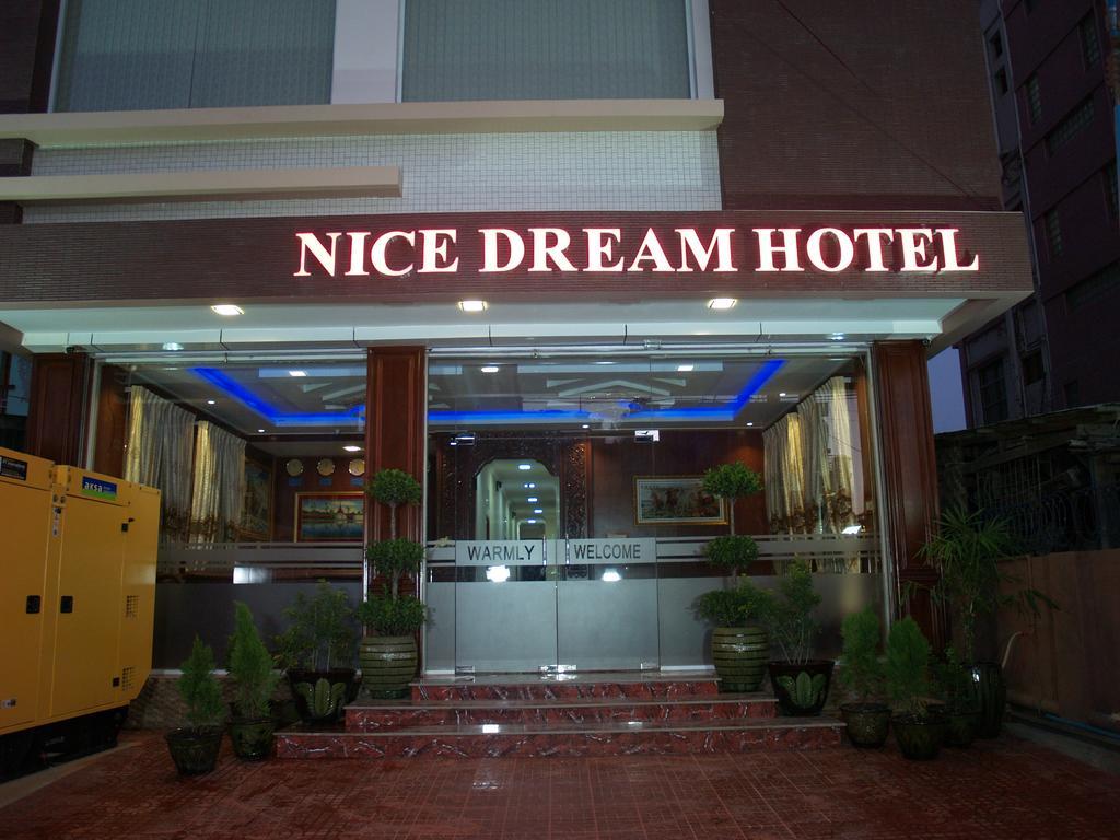 Nice Dream Hotel Мандалей Екстериор снимка